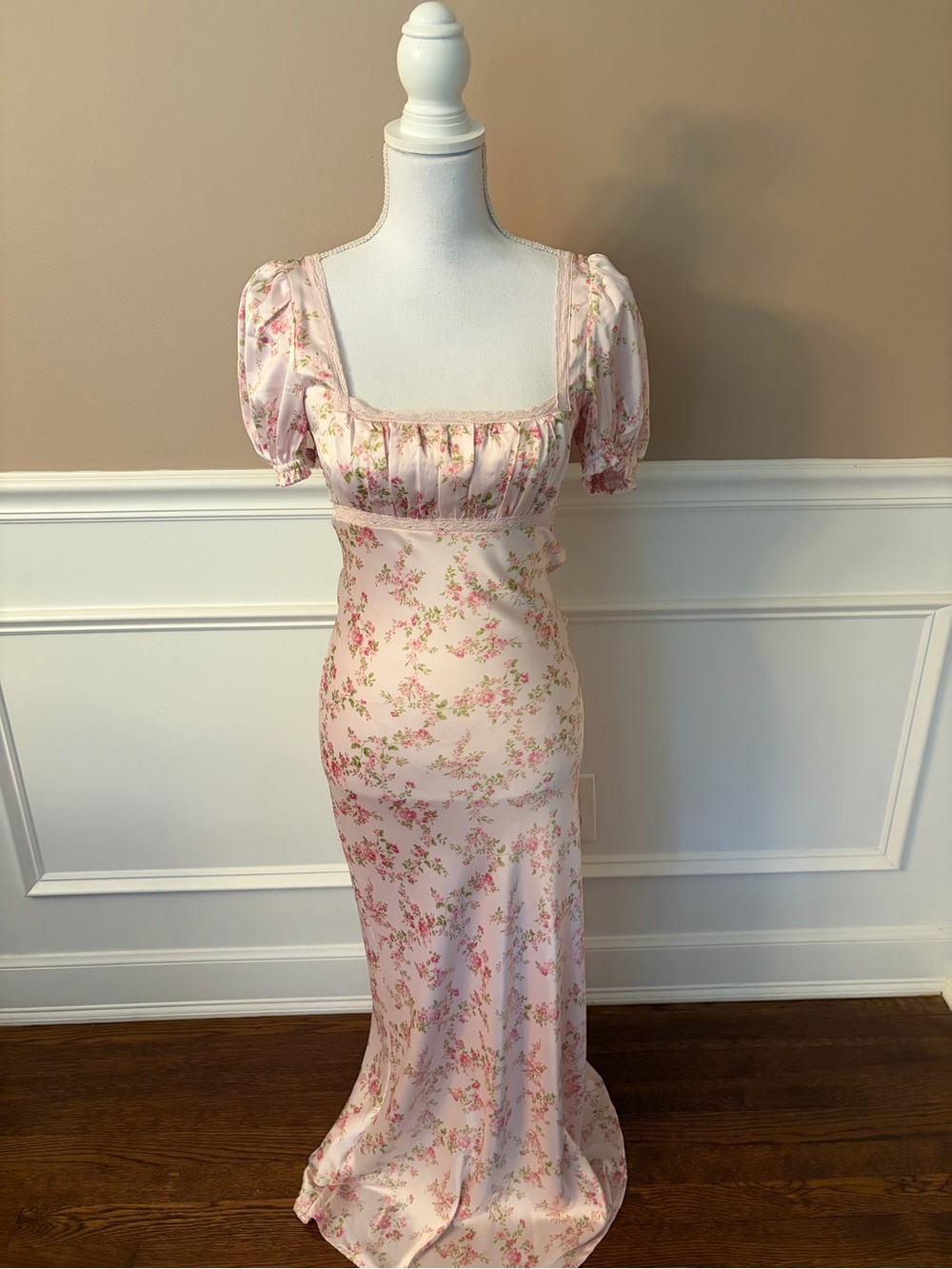 NWT Altar’d State Kliona Maxi Dress in White/Pink Multi.